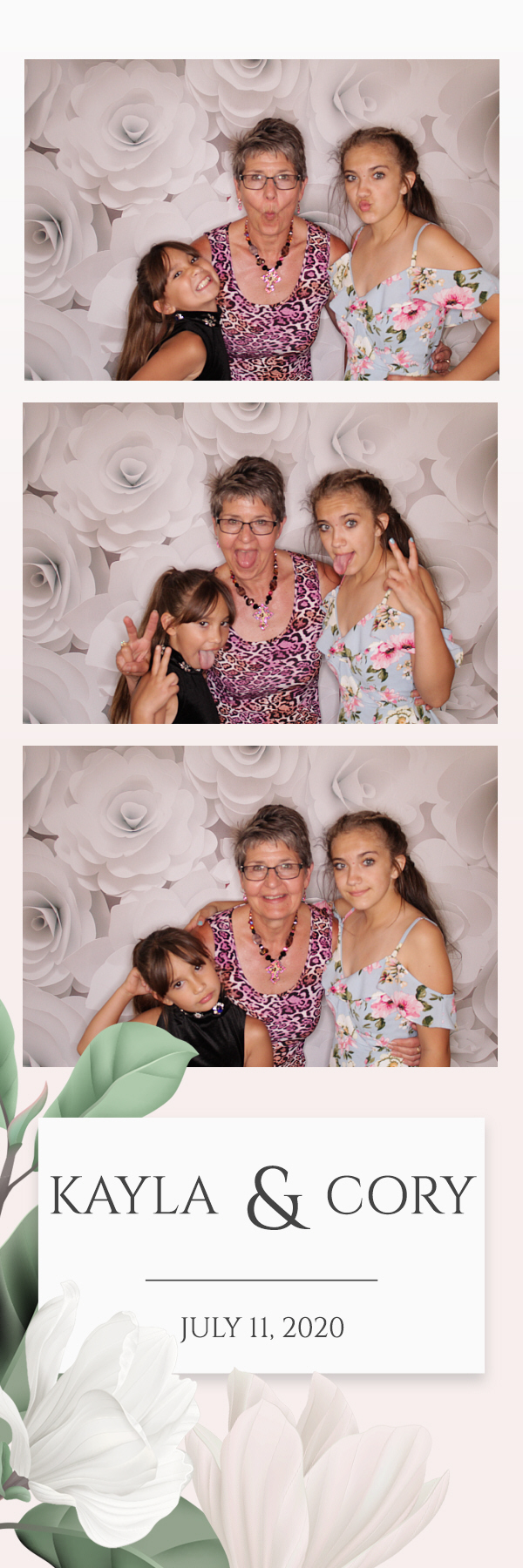 Kayla and Cory Wedding | View more photos from the event at gallery.photoboothbillings.com/u/PhotoBoothBillings/Kayla-and-Cory-Wedding